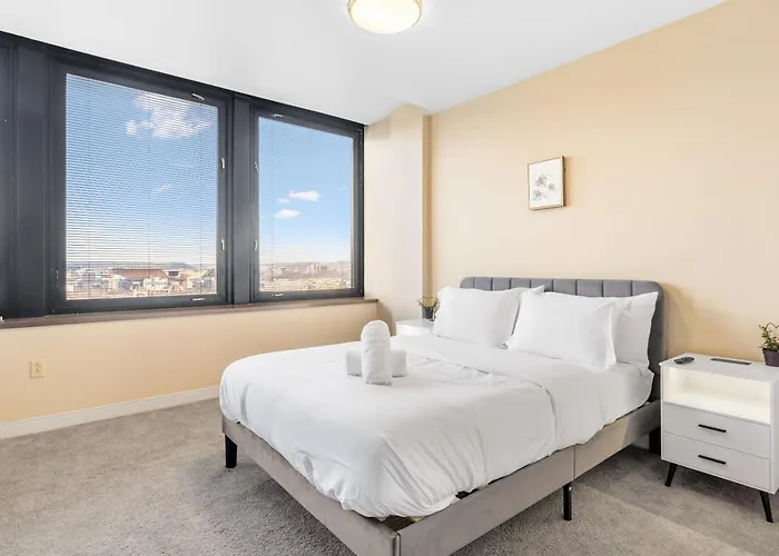 Luxury High Rise 1bd River Views Downtown * Pittsburgh