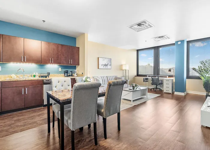 Luxury High Rise 1bd River Views Downtown *