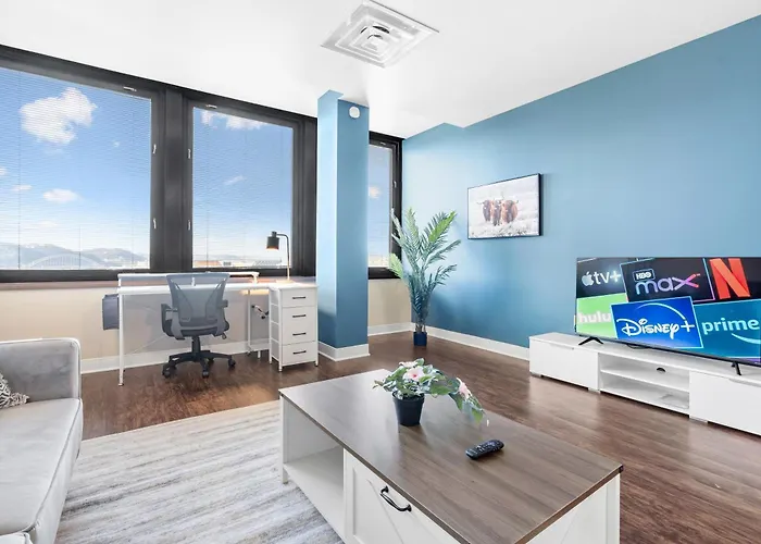 Luxury High Rise 1bd River Views Downtown Apartment *
